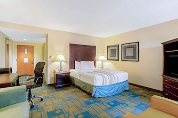 la quinta inn and suites by wyndham boston somerville