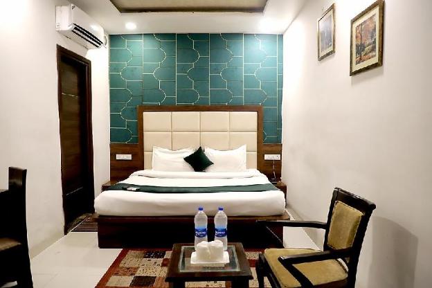 townhouse hollywood heights