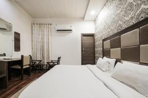 townhouse hollywood heights