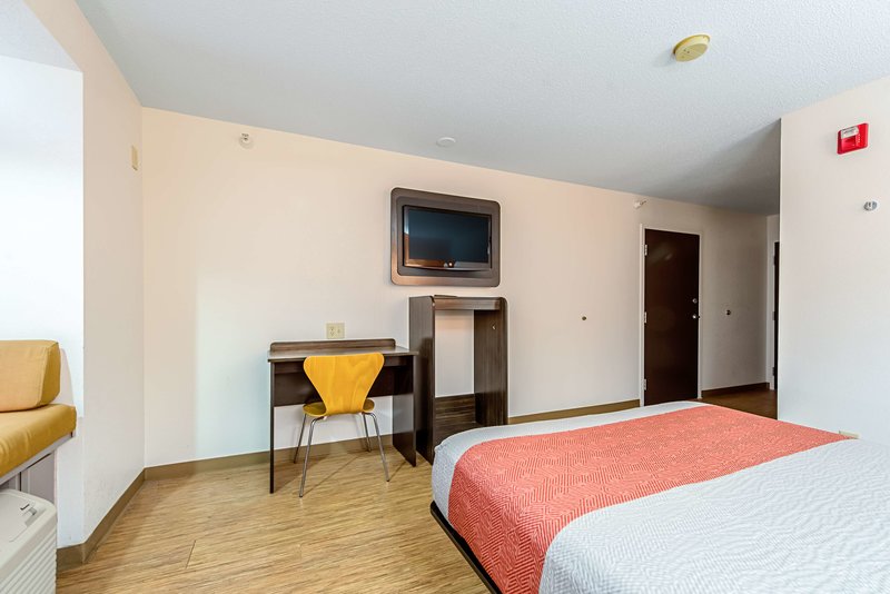 motel 6 indianapolis in