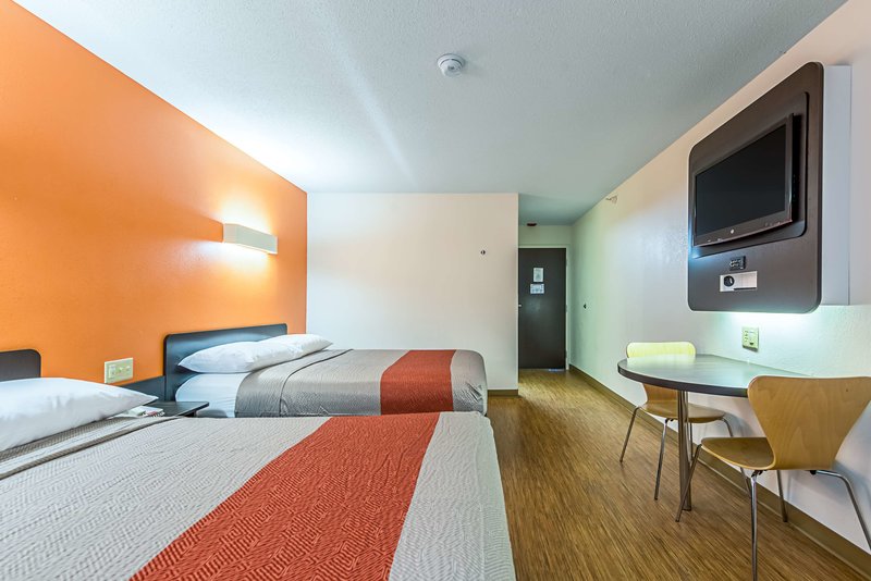 motel 6 indianapolis in