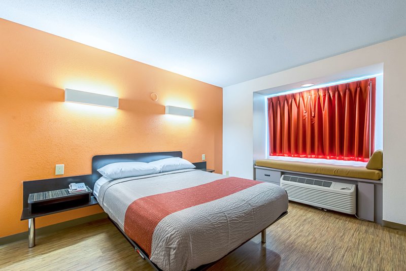 motel 6 indianapolis in