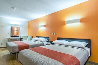 motel 6 indianapolis in