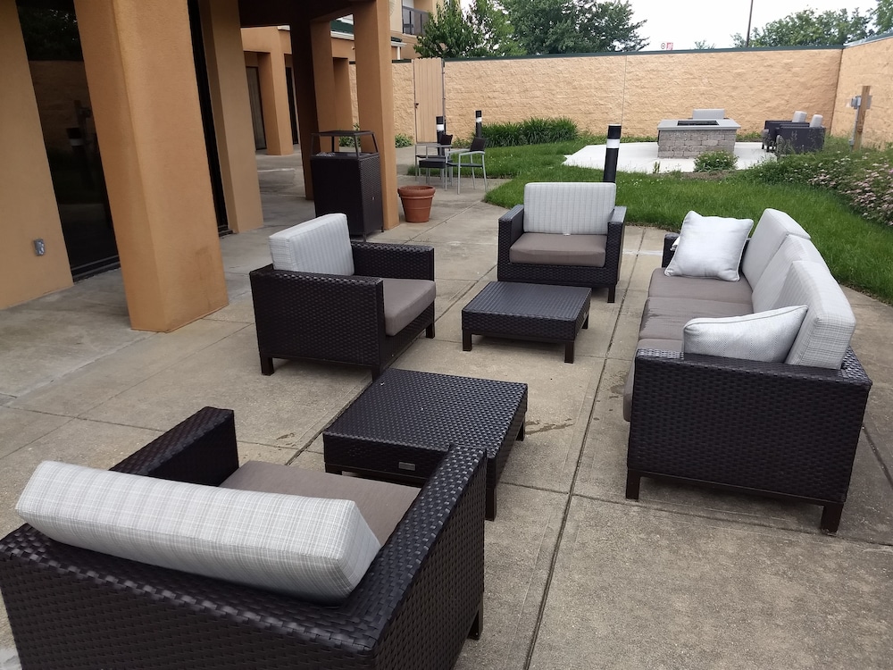 courtyard by marriott indianapolis south