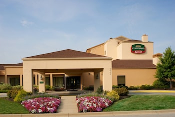 courtyard by marriott indianapolis airport