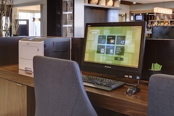 courtyard by marriott indianapolis airport