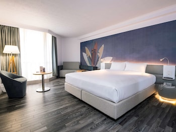 novotel surfers paradise