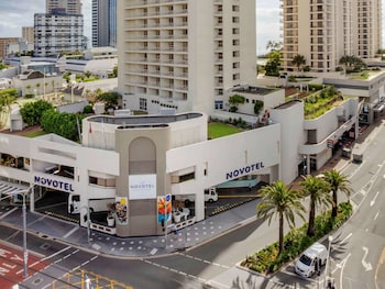 novotel surfers paradise