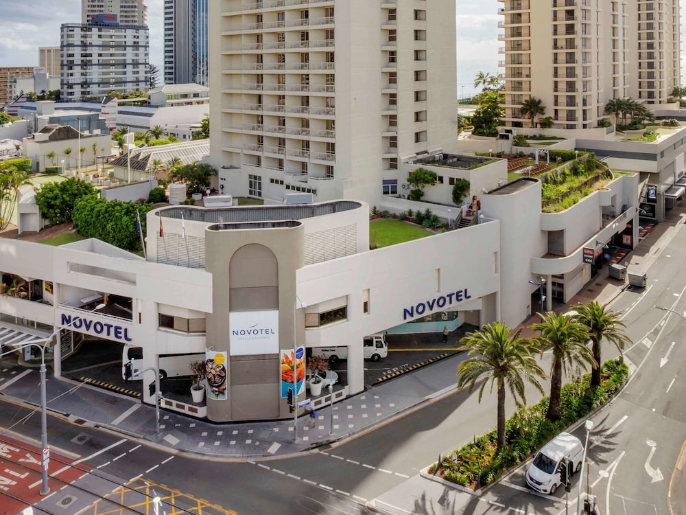 novotel surfers paradise