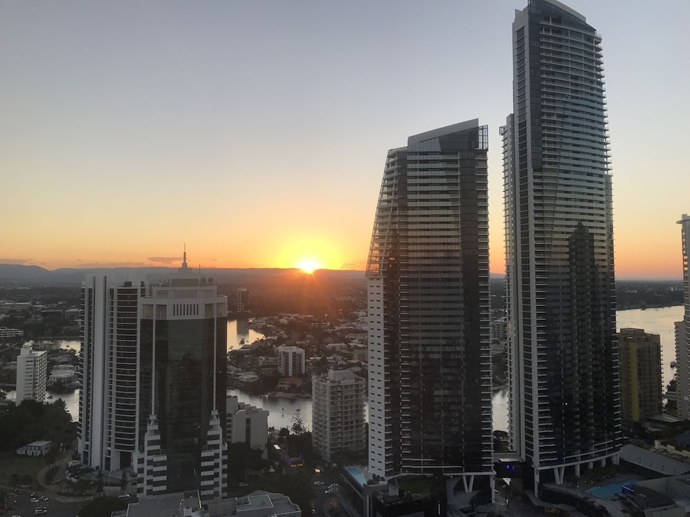 novotel surfers paradise