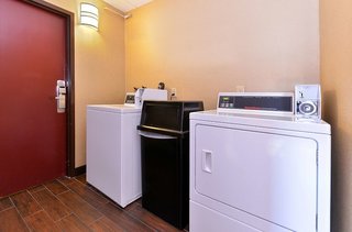 Red Roof Inn Plus+ Boston - Woburn/ Burlington,Woburn>>Boston,3 star