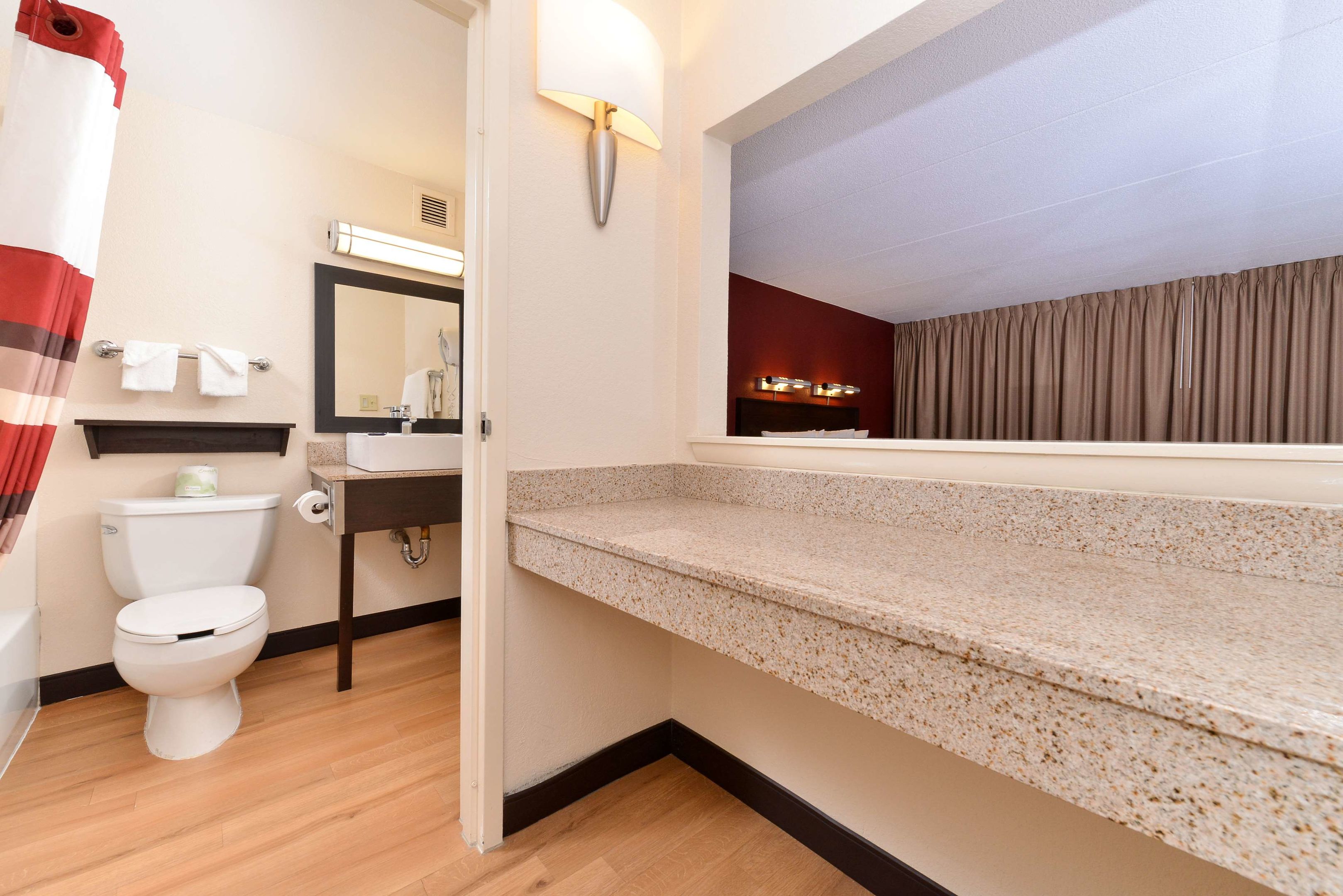 red roof inn plus boston woburn burlington