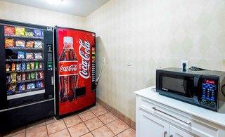 red roof inn plus boston mansfield foxboro