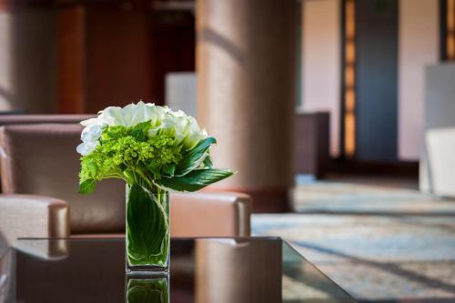 The Westin Waltham-Boston,Lexington>>Boston,4 star