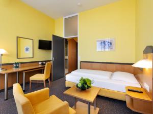 plaza hotel and living frankfurt