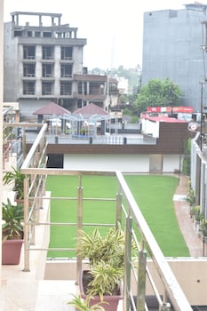 ramada by wyndham katra station road