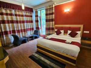 hotel aakash regency