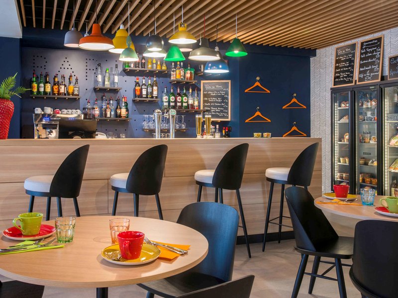 ibis styles nice cap 3000 airport