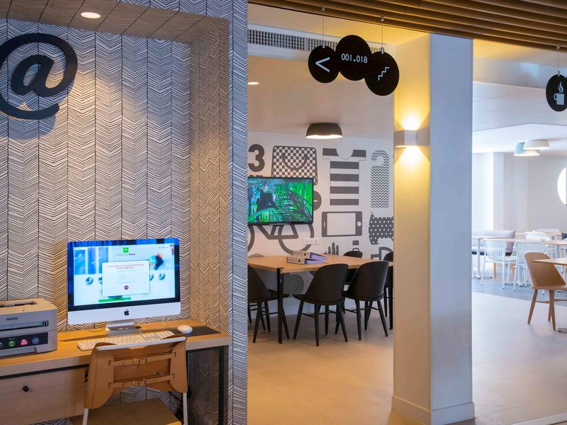 ibis styles nice cap 3000 airport