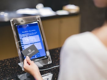 oriental hotel universal city