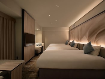 oriental hotel universal city