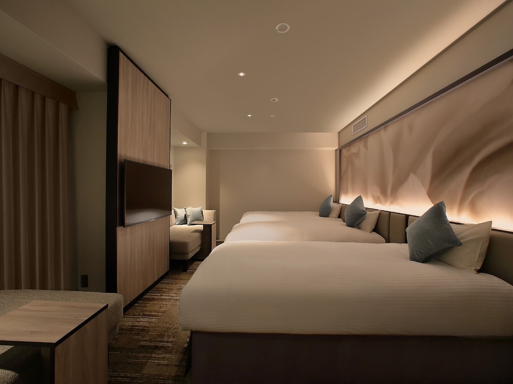 oriental hotel universal city