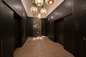 oriental hotel universal city