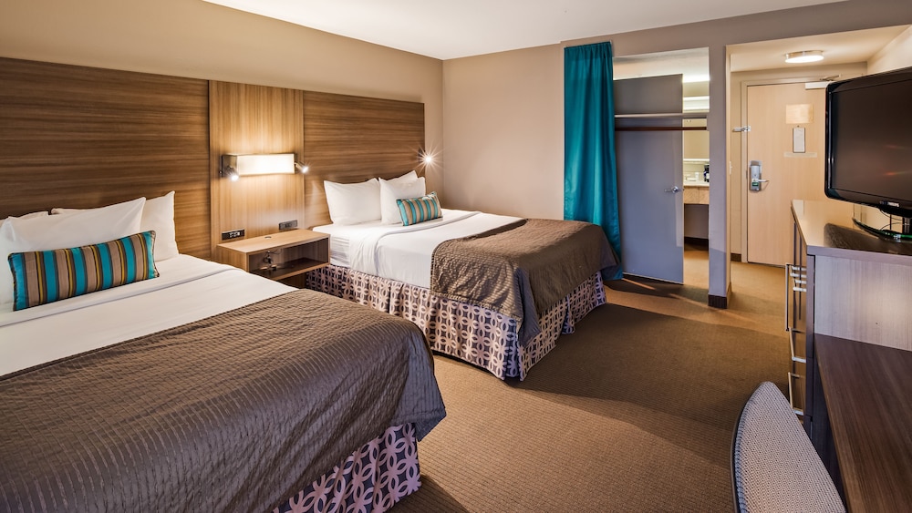 executive inn and suites embarcadero cove