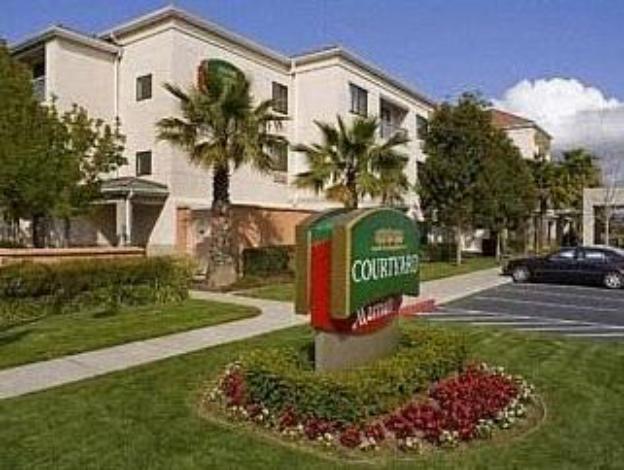 courtyard by marriott oakland airport