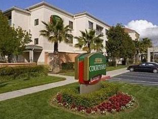 courtyard by marriott oakland airport