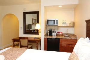 la fiesta ocean inn and suites