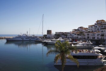 occidental puerto banus