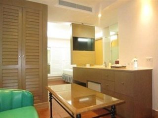 Empress Hotel Hochiminh City,136 Bui Thi Xuan Street, District 1,4 star