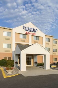 fairfield inn and suites fargo