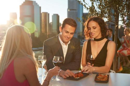 the point brisbane hotel