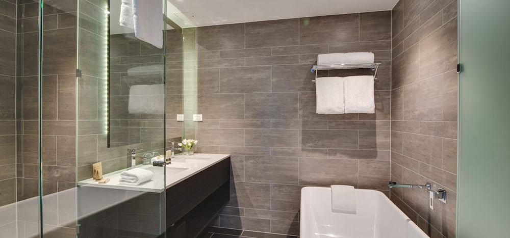 the point brisbane hotel