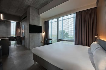 zleep hotel madrid airport