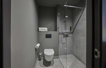 zleep hotel madrid airport