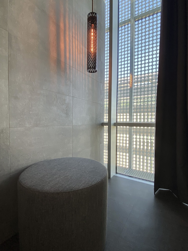 zleep hotel madrid airport