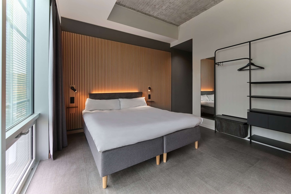 zleep hotel madrid airport