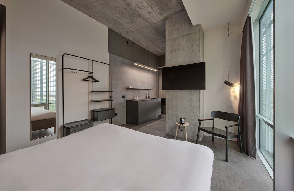 zleep hotel madrid airport