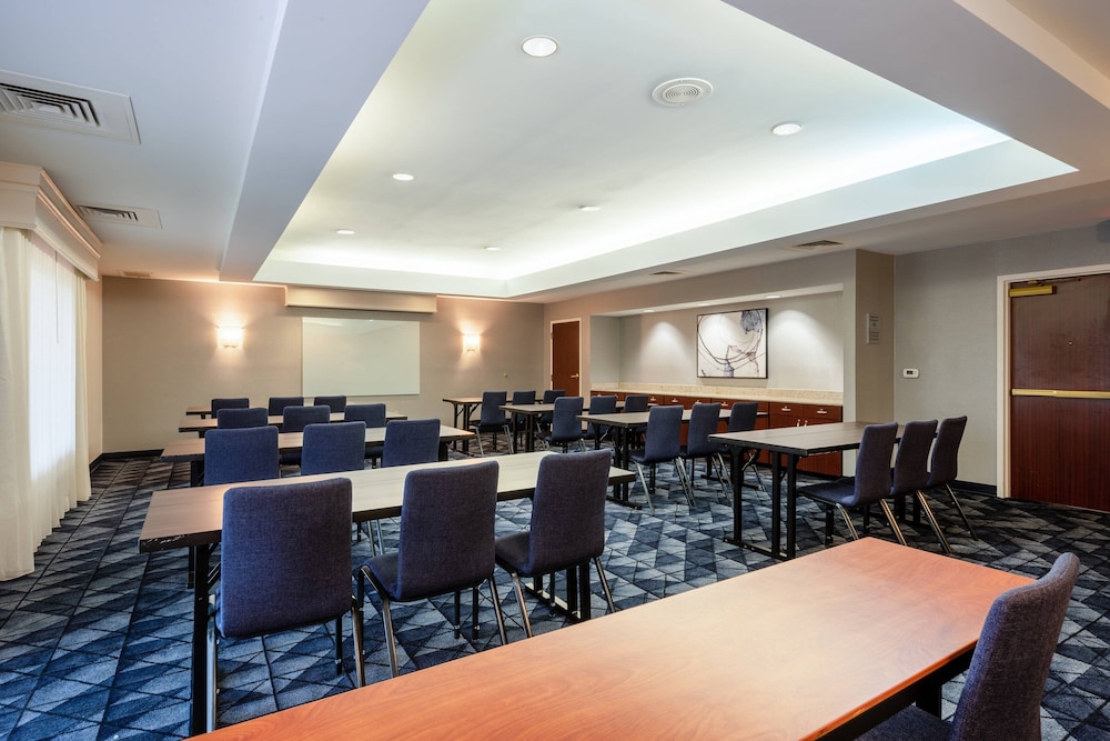 courtyard by marriott columbus airport