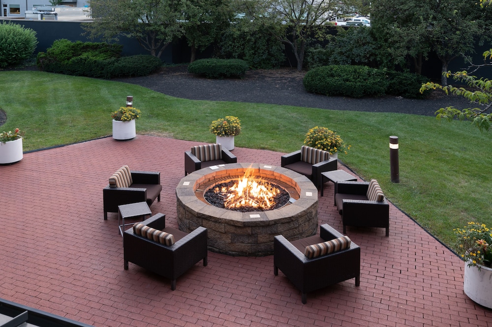 courtyard by marriott columbus airport