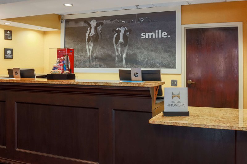 hampton inn memphis walnut grove baptist hospital east