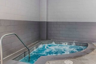 Comfort Inn - Pocono Mountains,East Side>>Crystal Lake,3 star