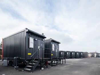 hotel r9 the yard sakai