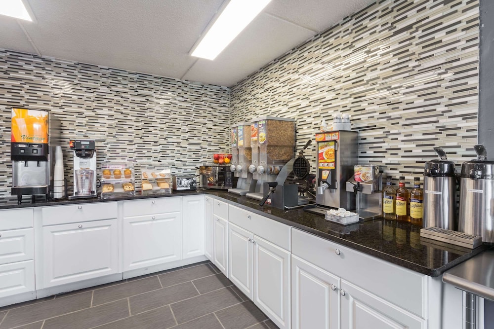 travelodge by wyndham savannah area richmond hill