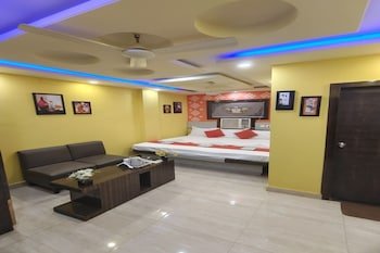 Hotel Ops,Garden Reach>>Kolkata,2 star