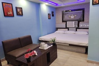 Hotel Ops,Garden Reach>>Kolkata,2 star