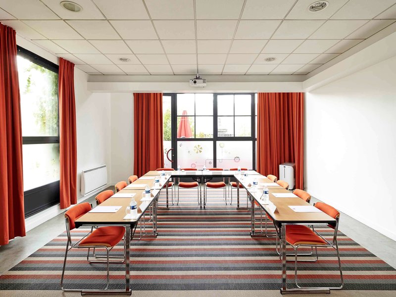 ibis marne la vallee champs